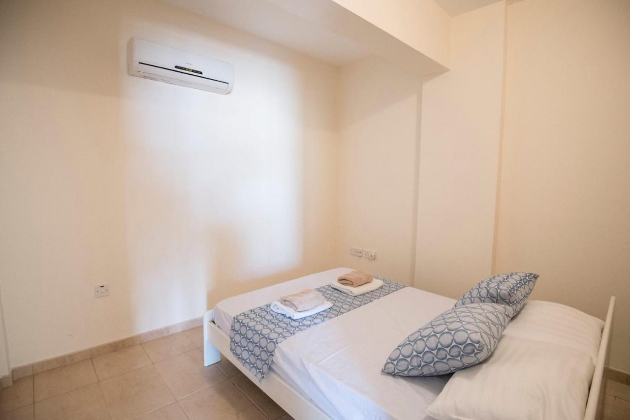 Apartments For Holidays Paralimni Exterior photo