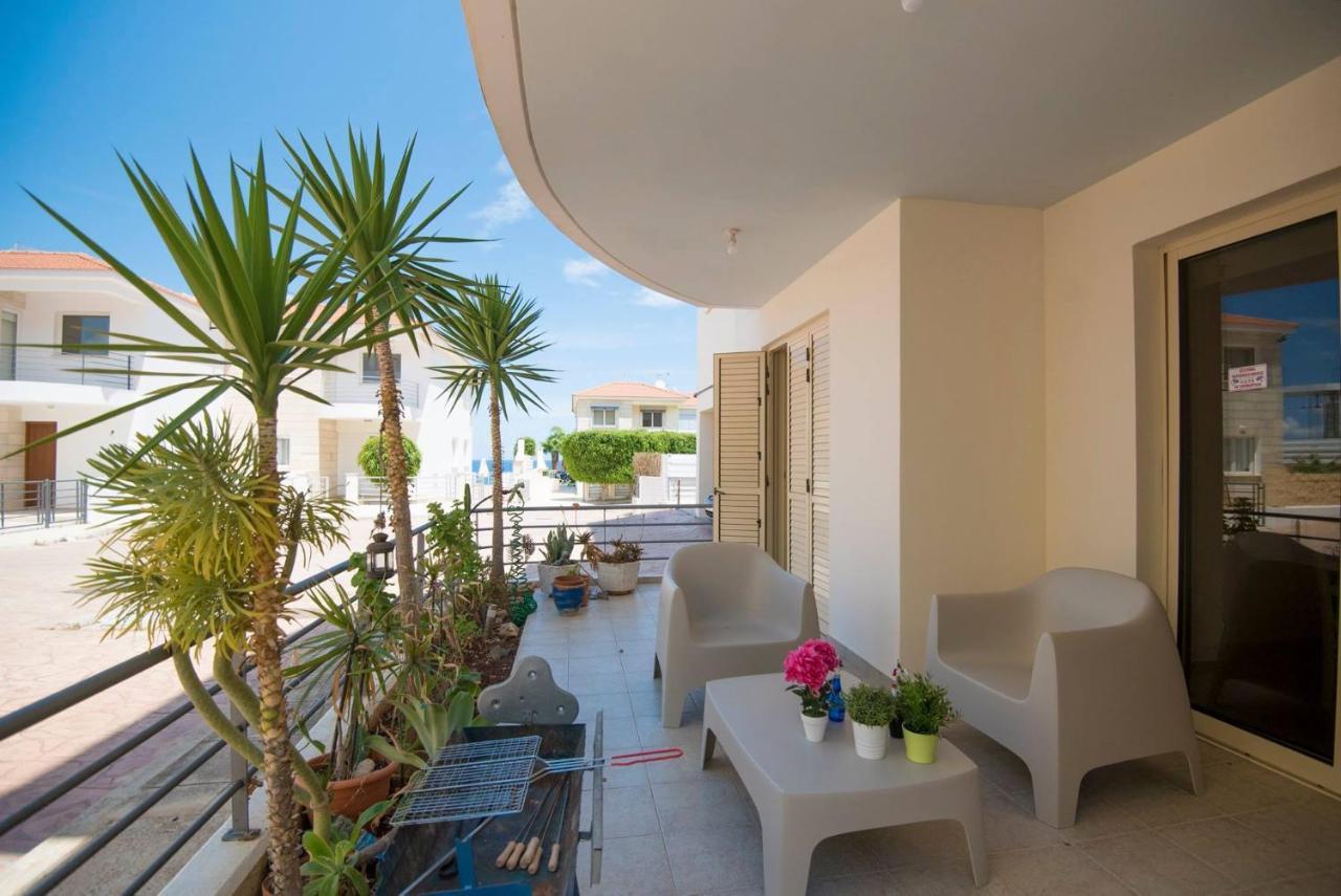 Apartments For Holidays Paralimni Exterior photo